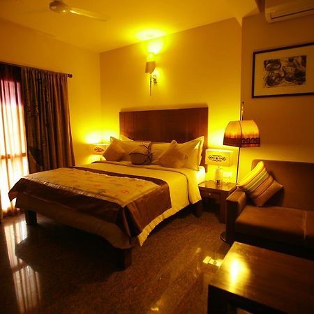 Justa Indiranagar Aparthotel Bangalore Exteriör bild