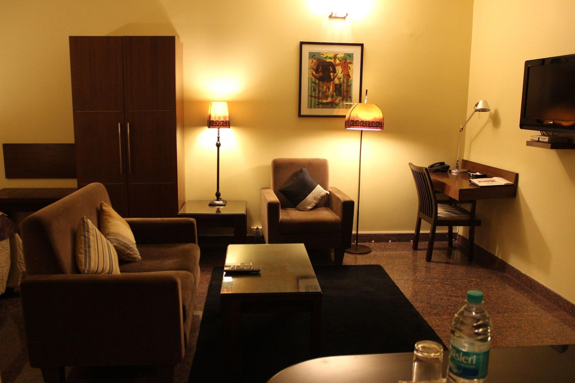 Justa Indiranagar Aparthotel Bangalore Exteriör bild