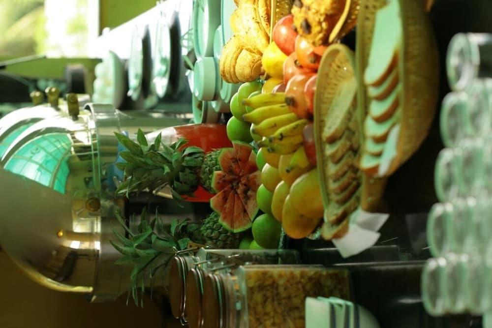 Justa Indiranagar Aparthotel Bangalore Exteriör bild