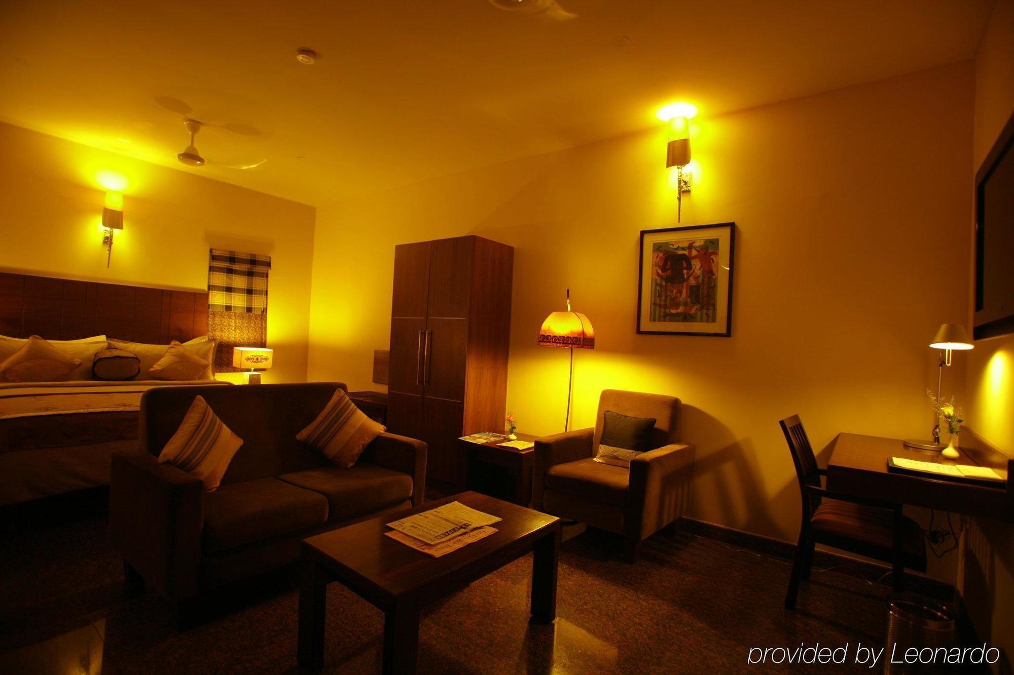 Justa Indiranagar Aparthotel Bangalore Exteriör bild