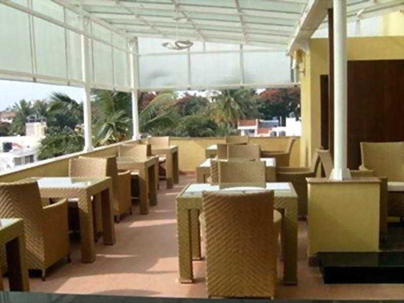 Justa Indiranagar Aparthotel Bangalore Exteriör bild