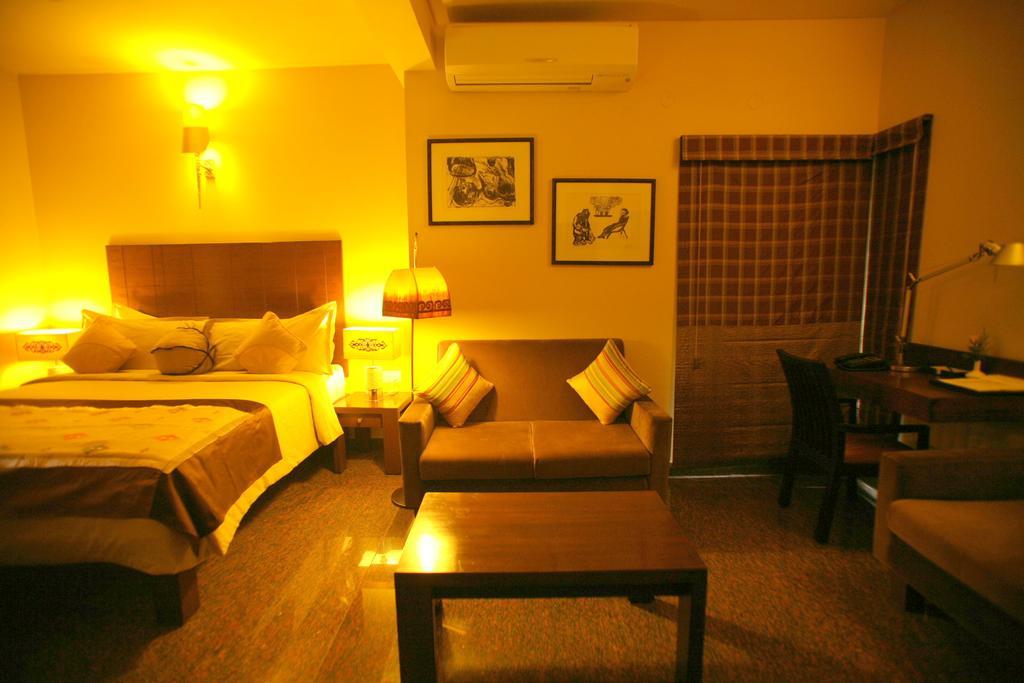 Justa Indiranagar Aparthotel Bangalore Exteriör bild