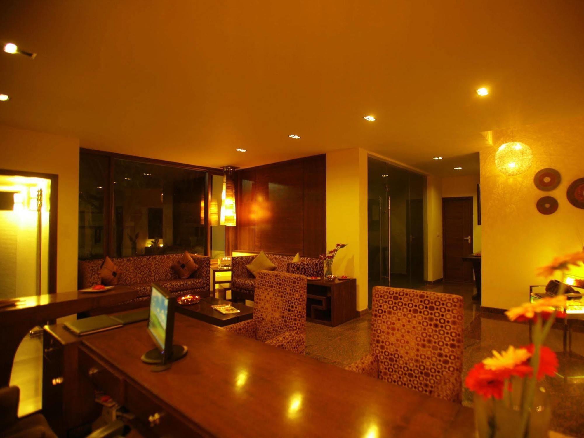 Justa Indiranagar Aparthotel Bangalore Exteriör bild