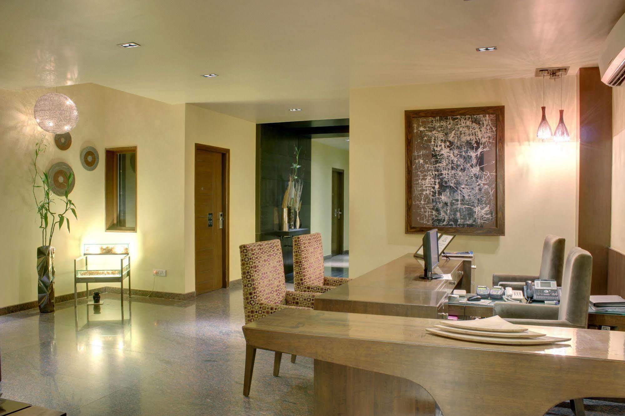 Justa Indiranagar Aparthotel Bangalore Exteriör bild