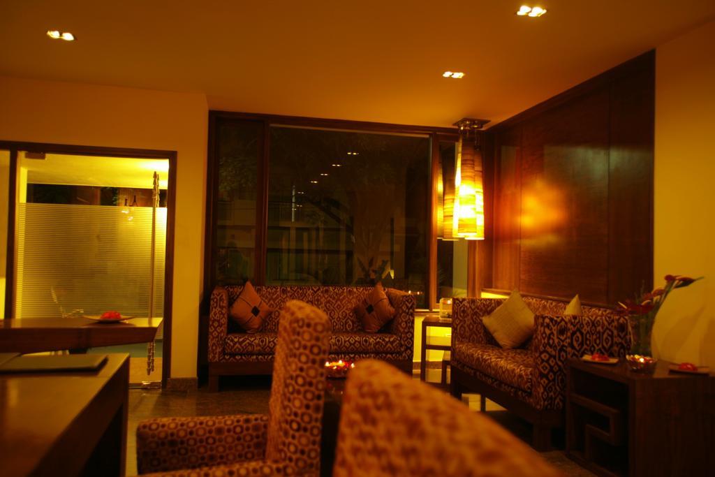 Justa Indiranagar Aparthotel Bangalore Exteriör bild